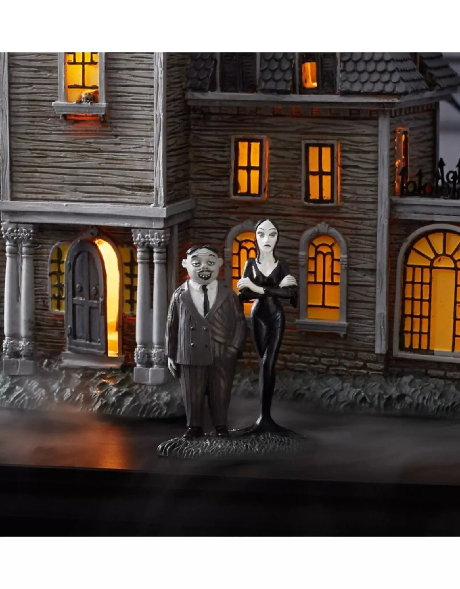 Department 56 Halloween>Gomez And Morticia Addams